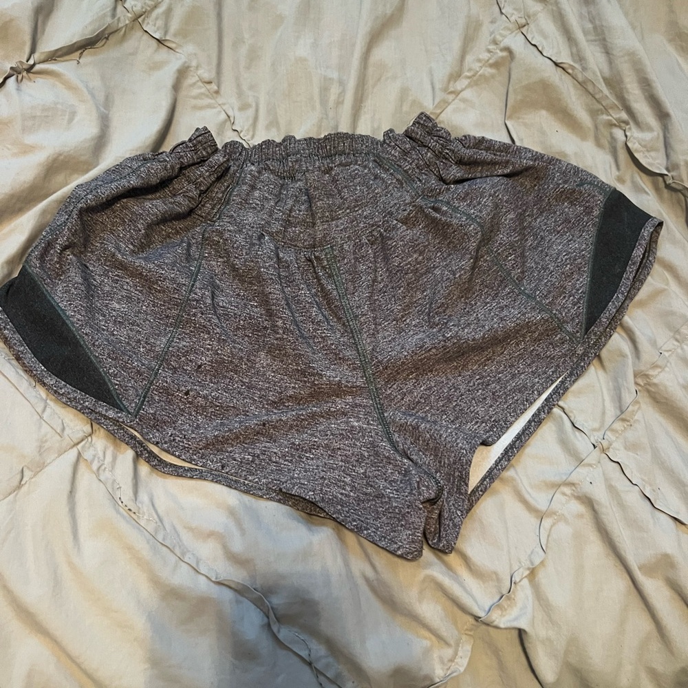 Lululemon LR Hotty Hot Shorts 2.5 inch